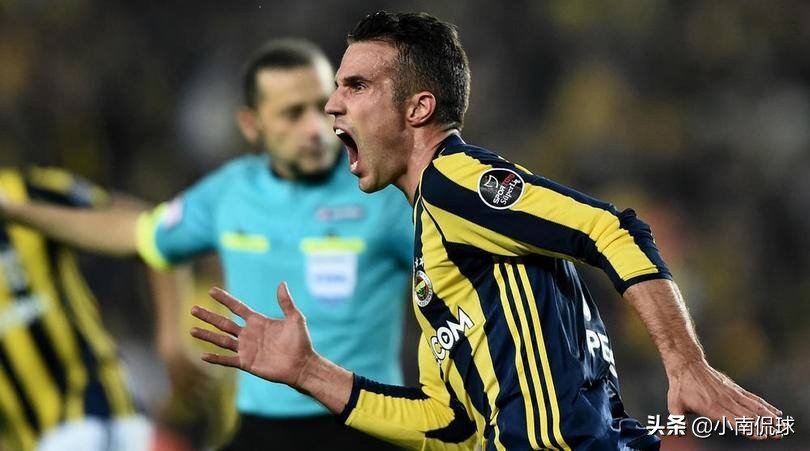 范佩西蝎子摆尾,荷兰三剑客罗本范佩西斯内德