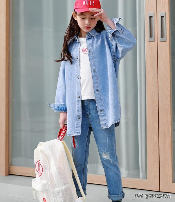 别愁，童装设计师，我为你提供一系列2021秋冬韩版童装牛仔新样衣