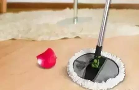 家里有蟑螂用什么杀虫剂最有效,消灭蟑螂的好办法在家里就能解决