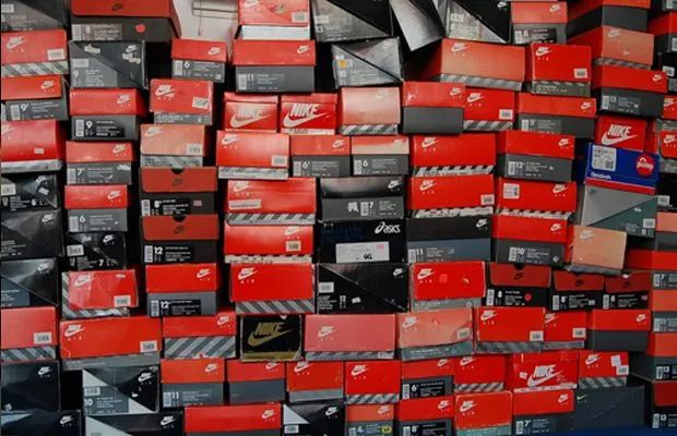 fentybeauty鏂板搧绮夊簳,fentybeauty鏂版