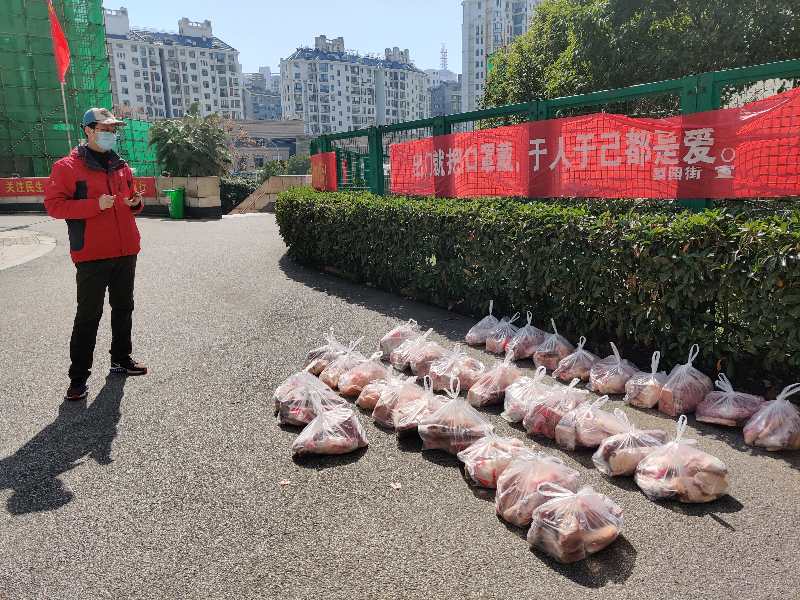 这个疫情中心的居民小区为何不“卖惨”?揭开逆境下的自强自愈秘笈