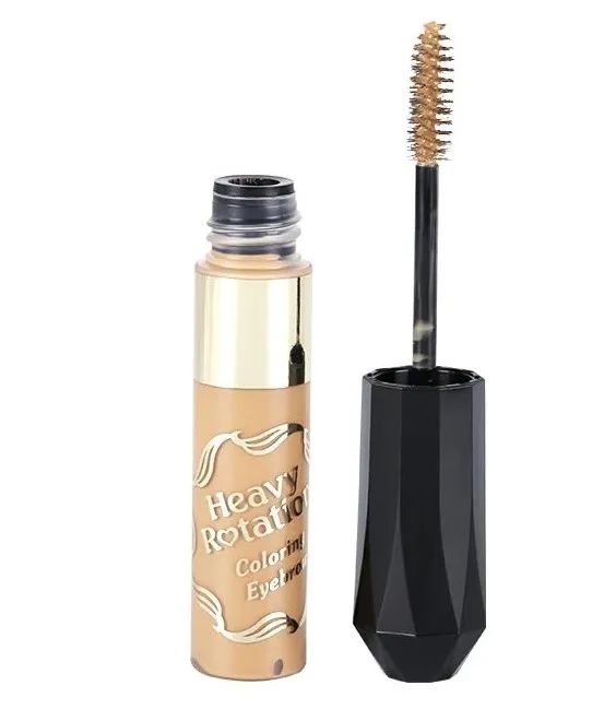 因为眉毛没画好想哭的，应该不只杨超越吧？