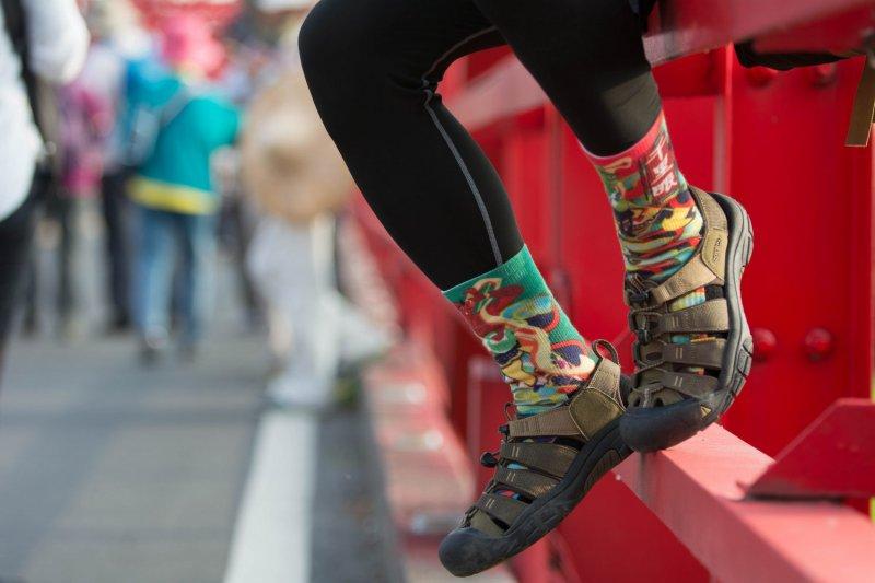 keen2018年湖水蓝凉鞋,户外防水透气凉鞋