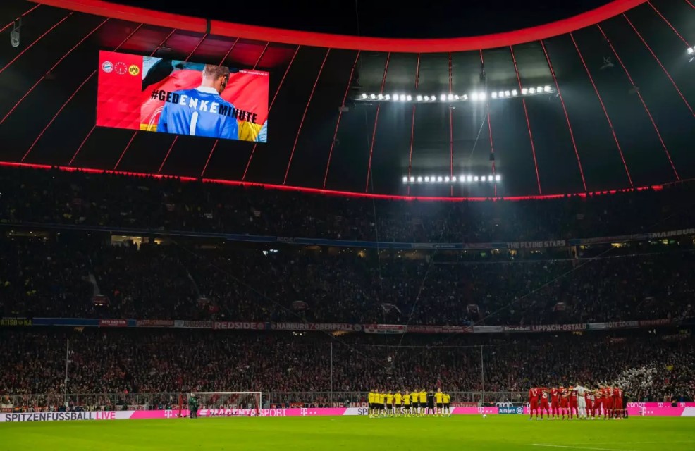 足球从未高于生命ppt,足球从未放弃一直在路上