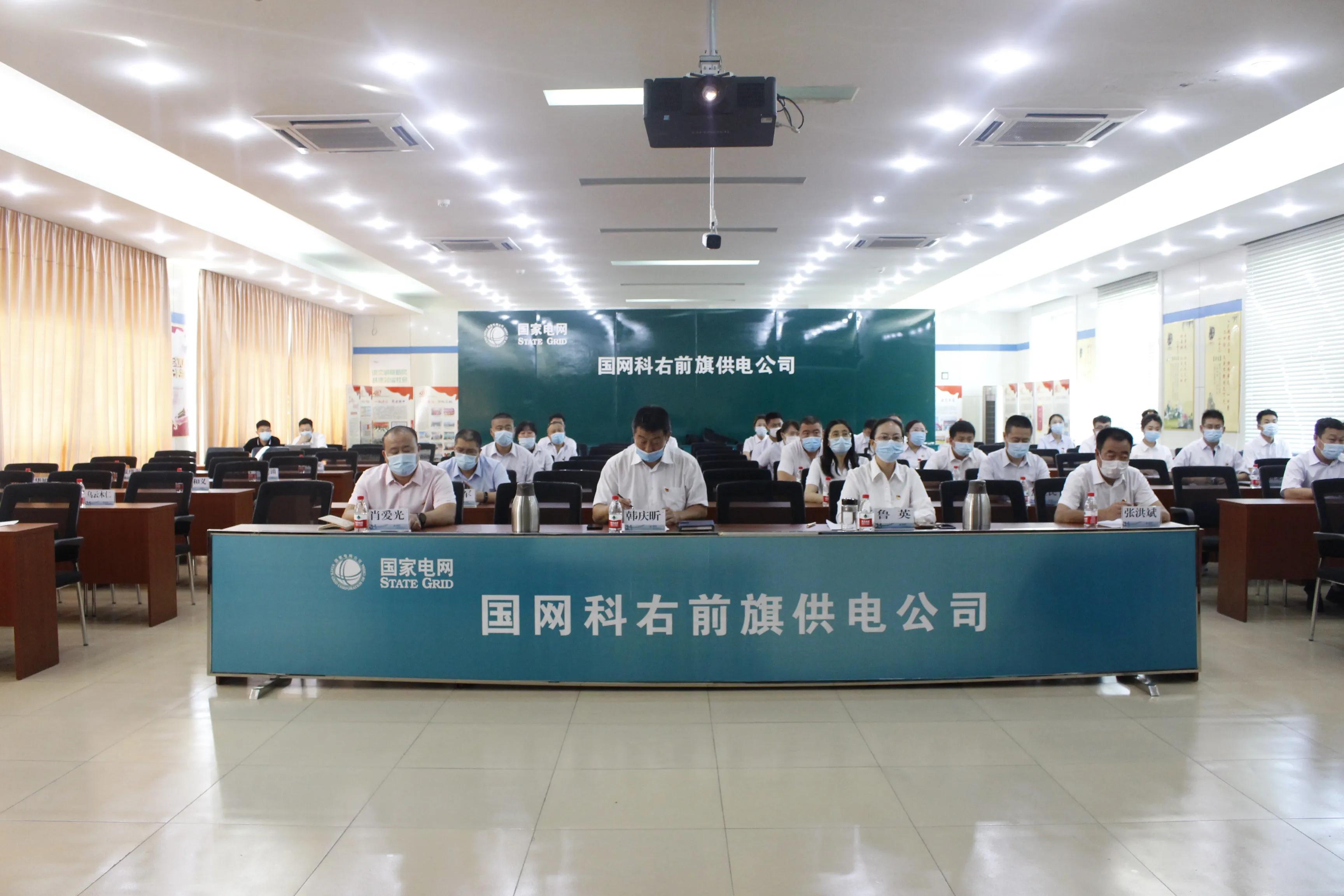 最是风雨见真情危难时刻显担当,最是风雨见初心栉风沐雨担使命