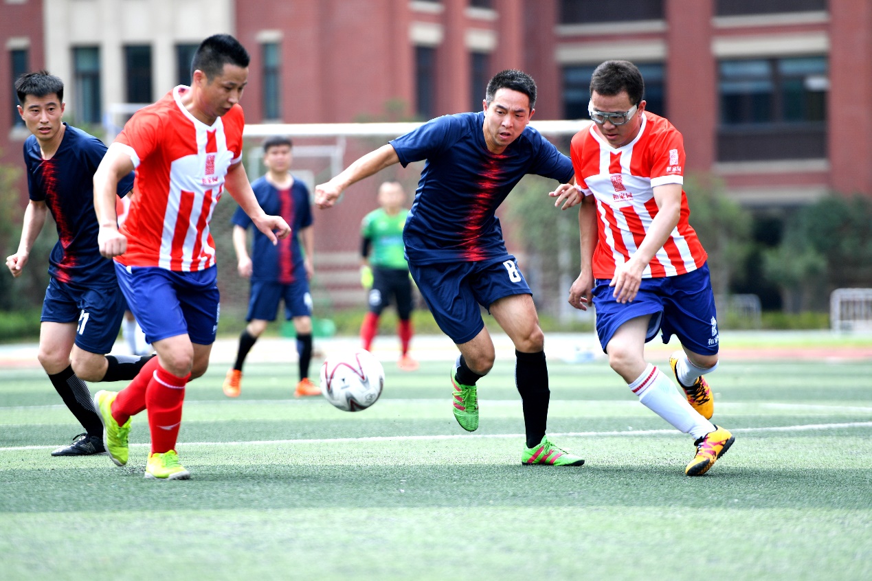 全市足球联赛燃战火,燃爆全球的赛事即将开赛