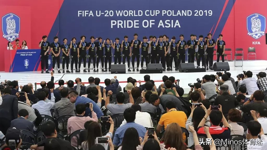 中国与日本韩国的足球差距,对比韩国足坛