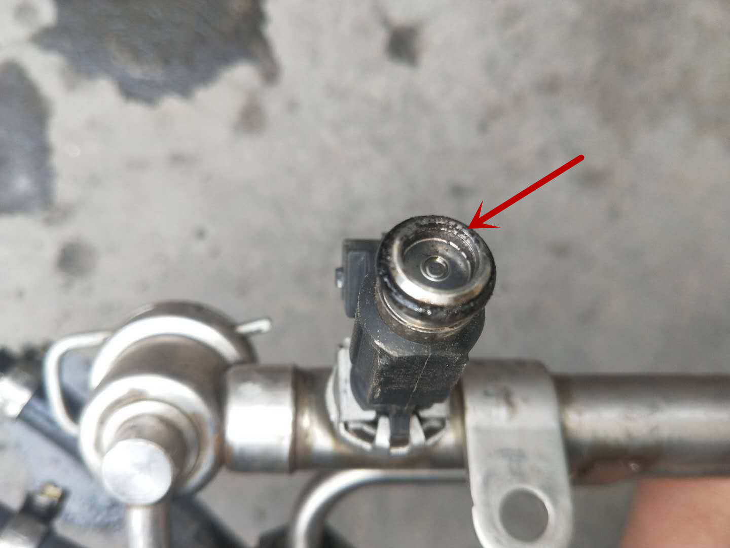 发动机怠速抖动的原因及解决办法,发动机怠速抖动最简单的解决方法