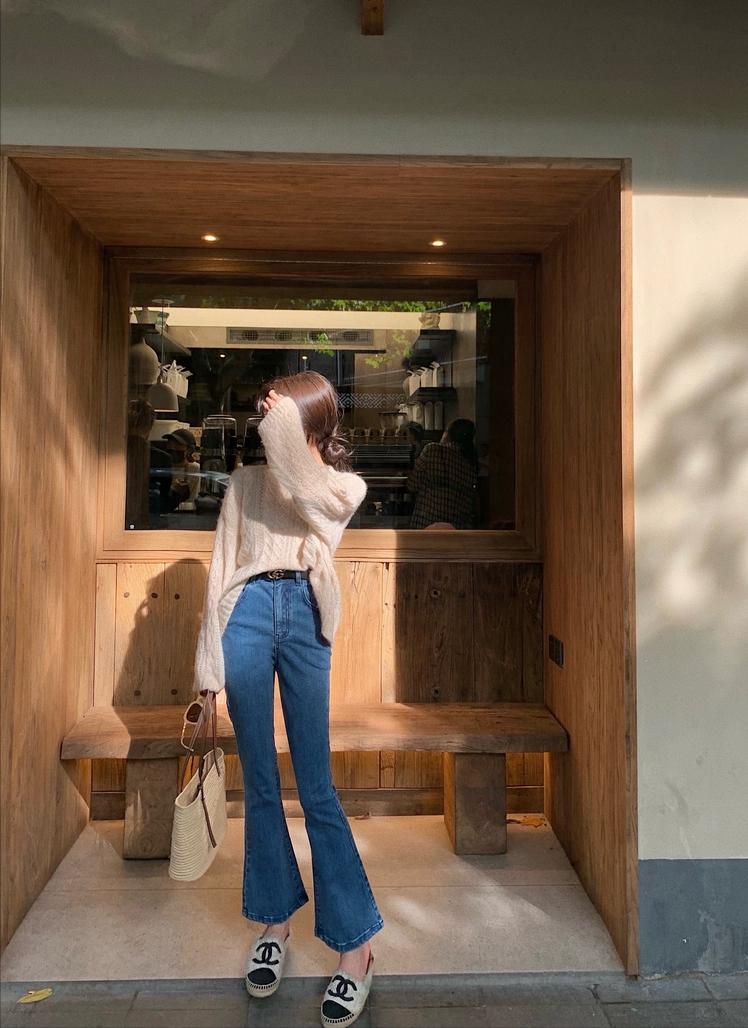 微胖女生穿显腿长又瘦的裤子,微胖小个子穿的微喇牛仔裤