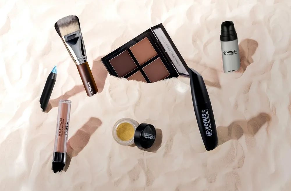 化妆品过期了还能销售吗,化妆品过期还能用吗对皮肤有害吗