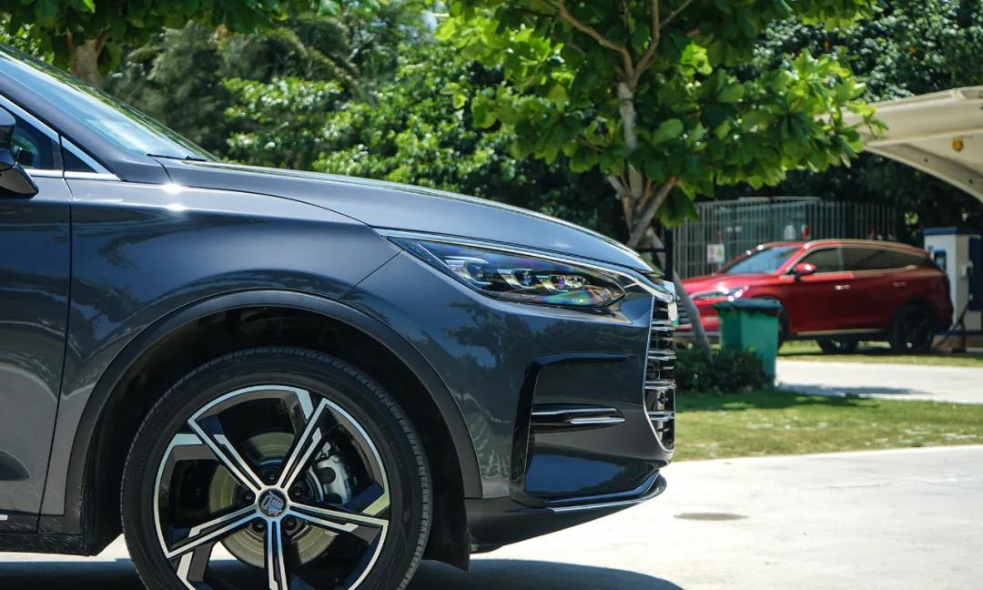 比亚迪唐dmi和本田奥德赛哪个省油,比亚迪唐dmi跑长途感受