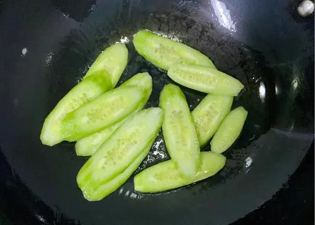 鱼肉泥里面加什么,鱼肉泥加淀粉