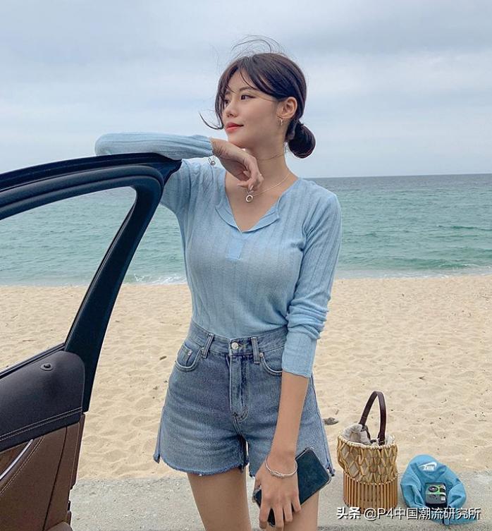 牛仔短裤怎么穿才好看,牛仔短裤就要穿这样的舒适又显瘦