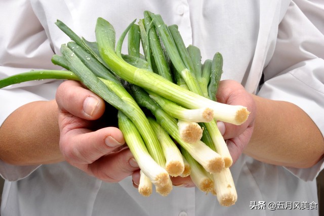 葱的十种最佳吃法,葱的食用方法大全