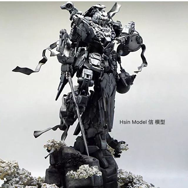 高达的独角兽形态有多帅,高达屹立于大地之上