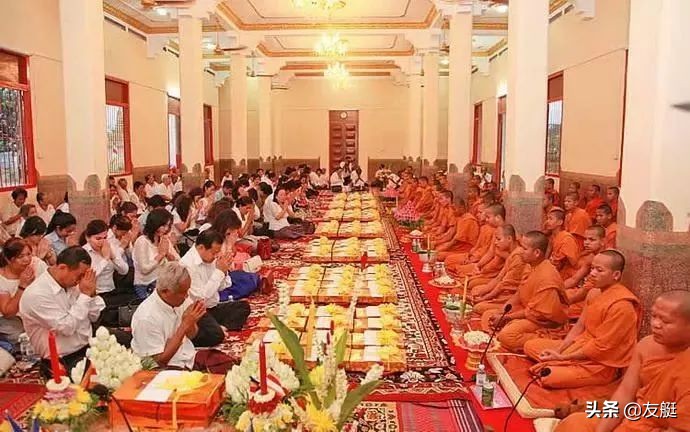 中元节的恐怖遭遇,中元节为什么人能听到鬼市喧闹声