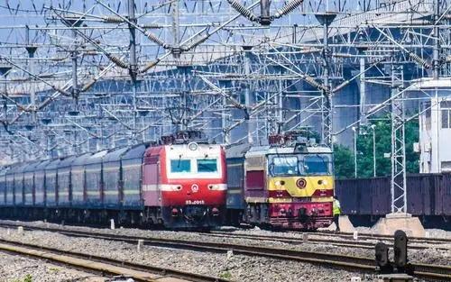 铁路和国企哪个待遇好,铁路员工属于国企还是央企