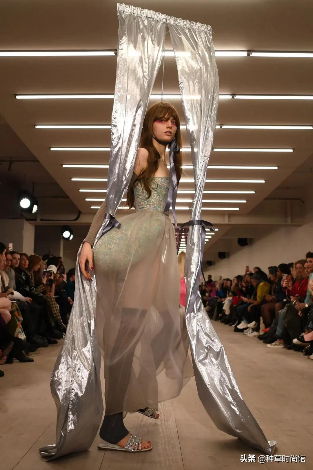 对不起是我不配什么梗,对不起是我不配伴奏