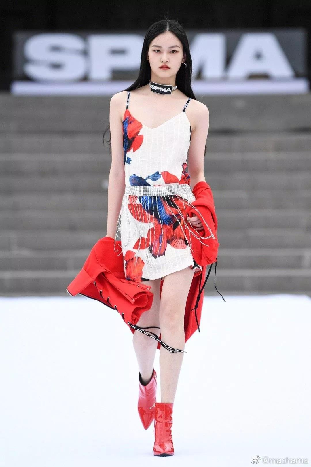 罗志祥时尚先生盛典2019,罗志祥同款板鞋