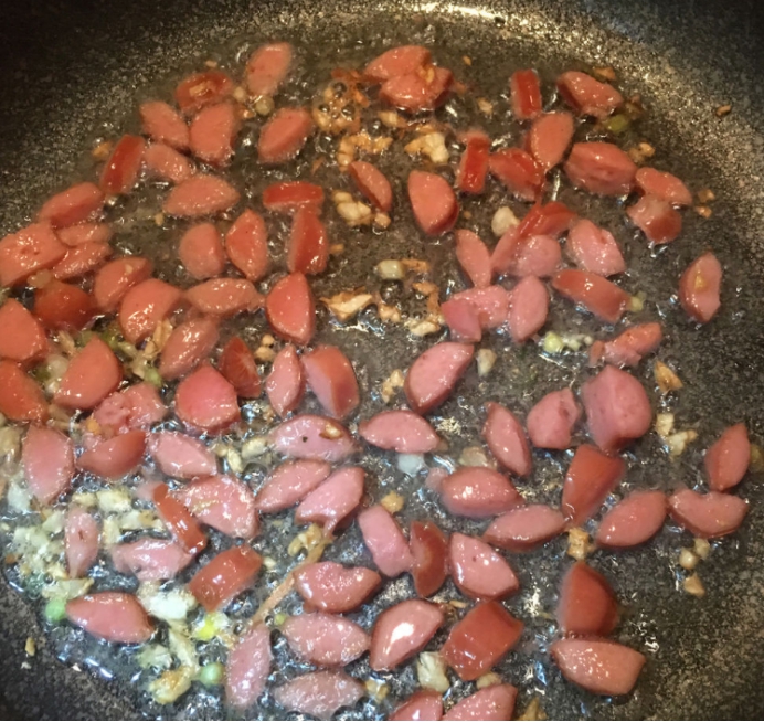 蛋炒饭看着简单,蛋炒饭吃起来不腻的做法