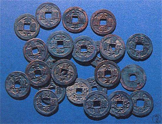 汉武帝把铸币权收归中央有何影响,汉武帝为什么会将铸币权收归中央