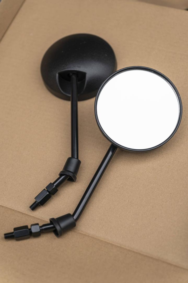 大灯炫酷有型,九号e100大灯效果