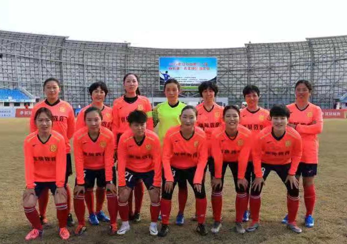 “足球之乡”的“妈妈球队”（作者：房殿宏）