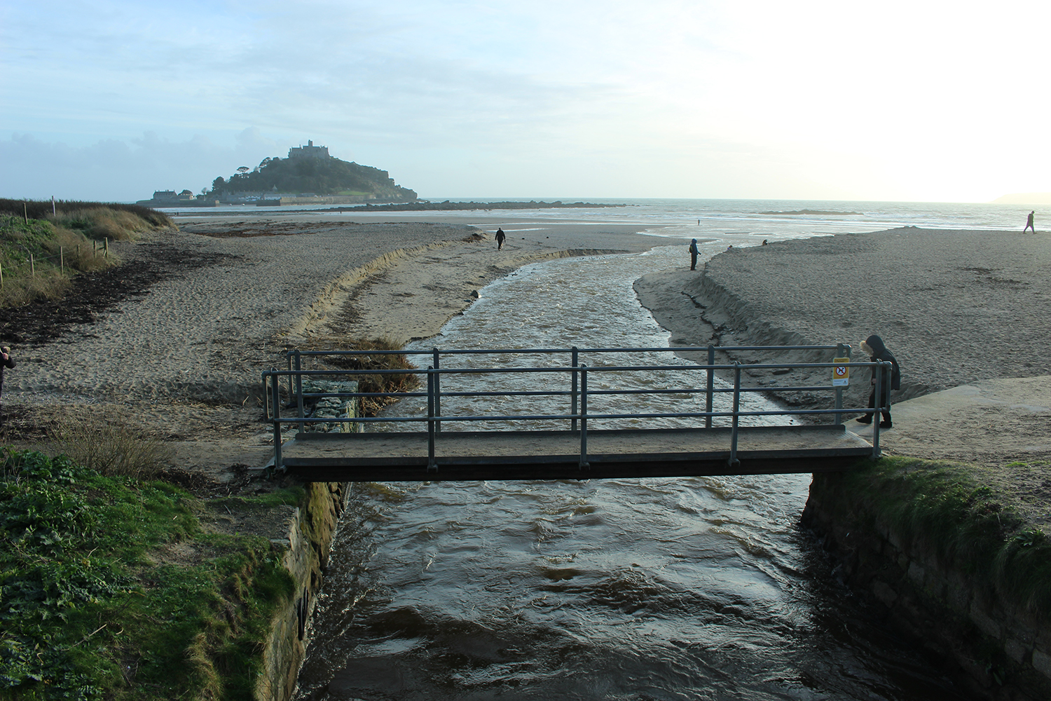 为什么国外电压是110v,加拿大为什么要使用110v的电压