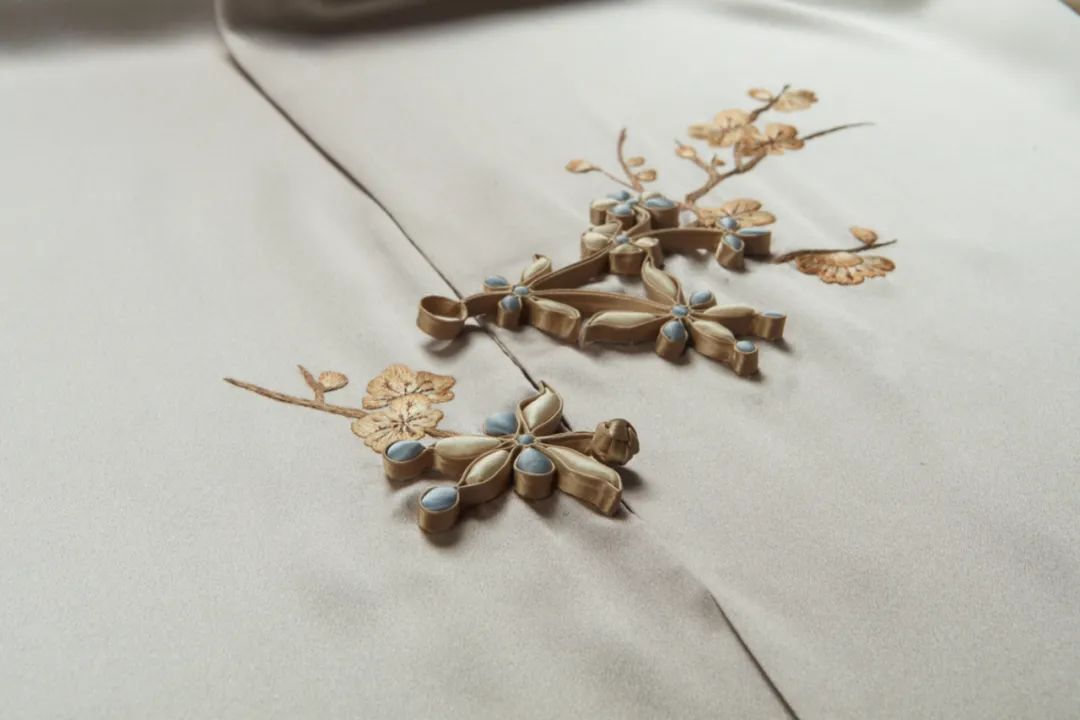 嫵WOO：东方女人的妩媚在颈肩