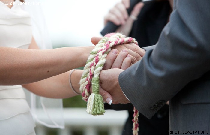 婚礼上戒指戴不上怎么救场,结婚戒指不见了怎么办