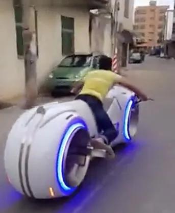 捡到一颗螺丝,捡到一个螺丝