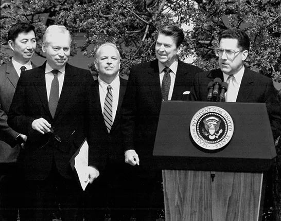 丘成桐、王贻芳：缅怀标准模型创始人史蒂芬·温伯格教授