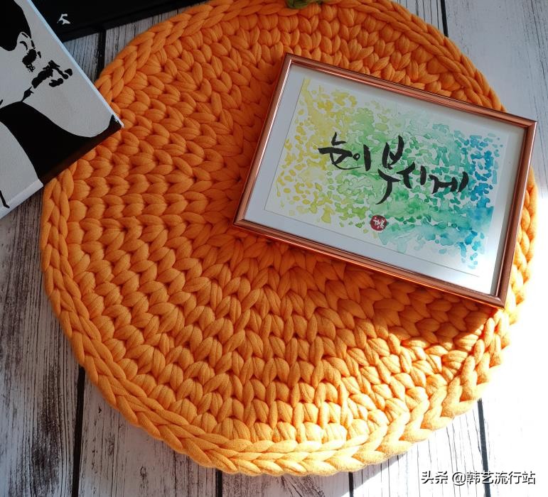 漂亮的钩针饰品,钩针小饰品教程图解