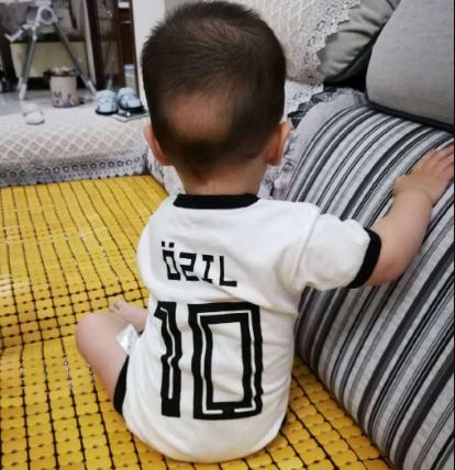 6个月宝宝发育标准,六个月大的宝宝发育标准