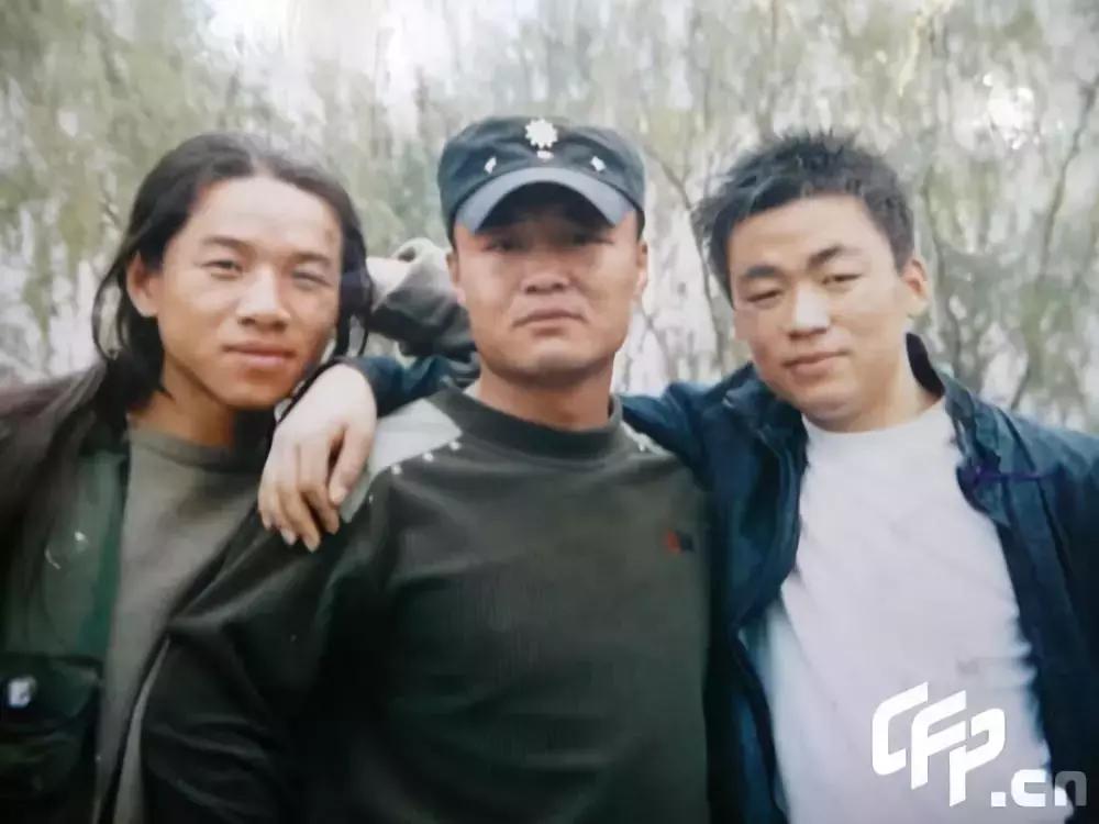 人民日报点评郭德纲岳云鹏王宝强,央视评郭德纲马云王宝强