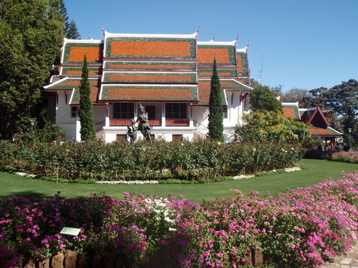 泰国清迈自由行旅游七天游,泰国清迈旅游白庙