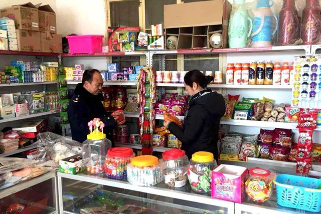 农民：没碰到是运气，碰到才是正常，农村咋就成了假货卸货场？