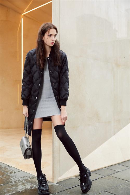 金羽杰官方旗舰店正品2021羽绒服,金羽杰老花羽绒服测评