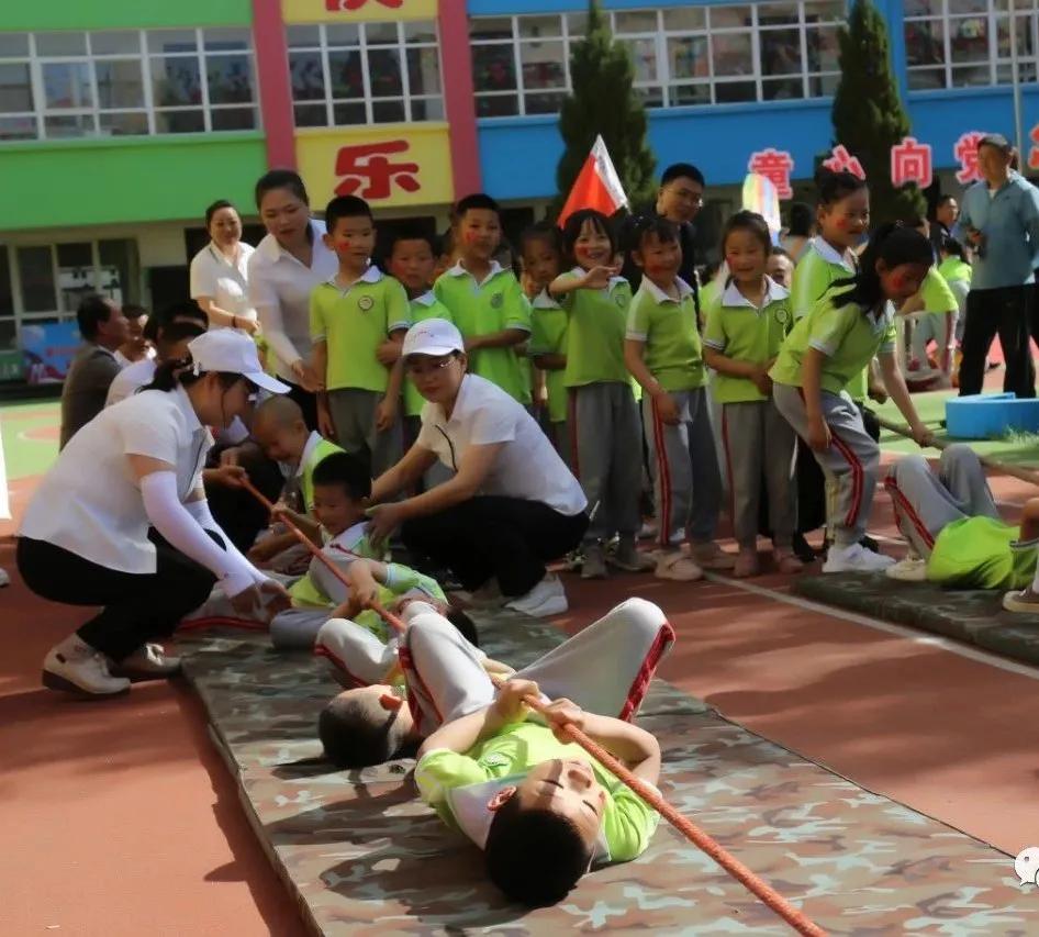 幼儿园我是小红军重走长征路游戏,小班重走长征路闯关游戏