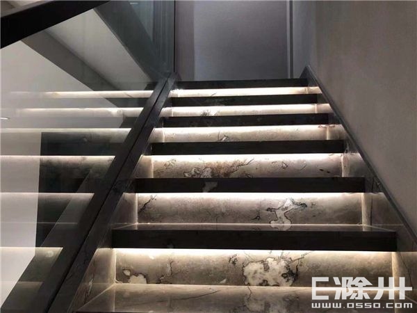 设计师吴子霞，半道出家却深扎设计之海，建筑与设计的满怀相撞