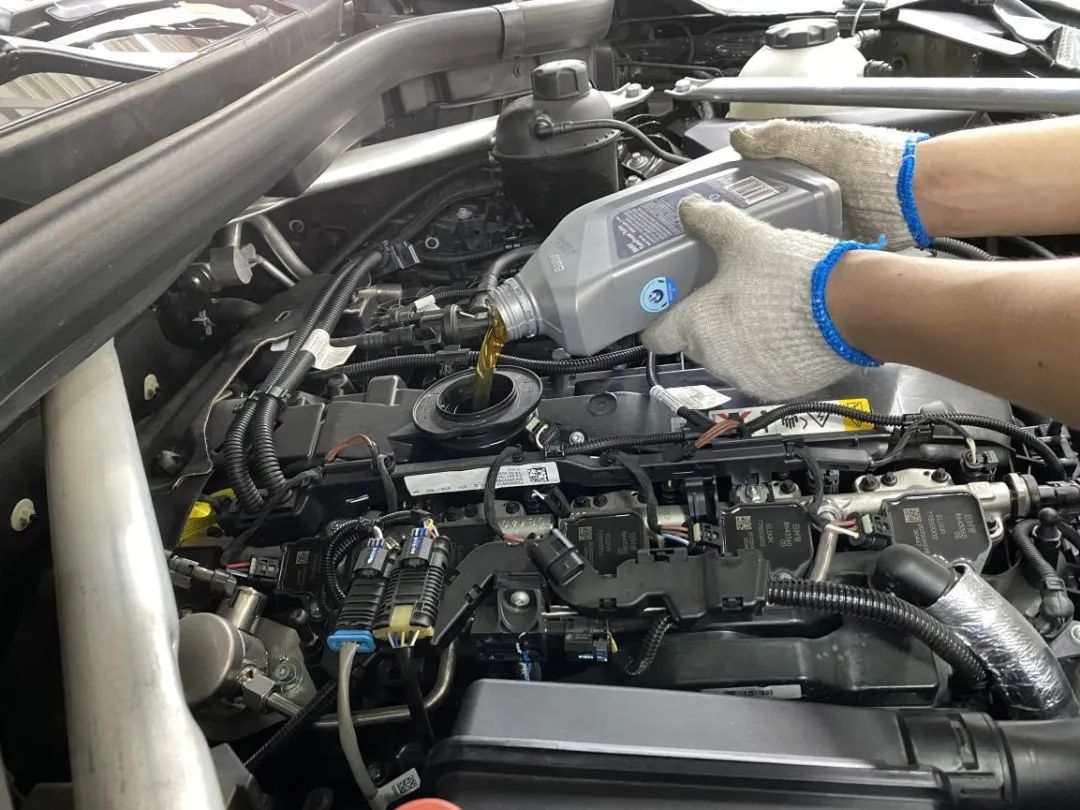 宝马原厂丝绒脚垫和全天候脚垫,宝马原厂全天候脚垫