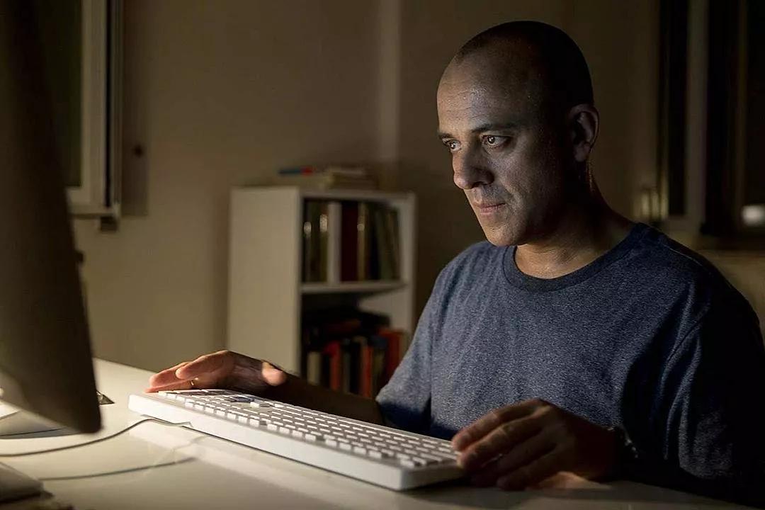 西班牙寄生虫电影推荐,西班牙寄生虫电影完整