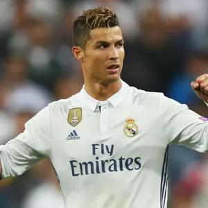 c罗12次战伊布取胜5次伊布仅赢1场,伊布能和c罗比吗