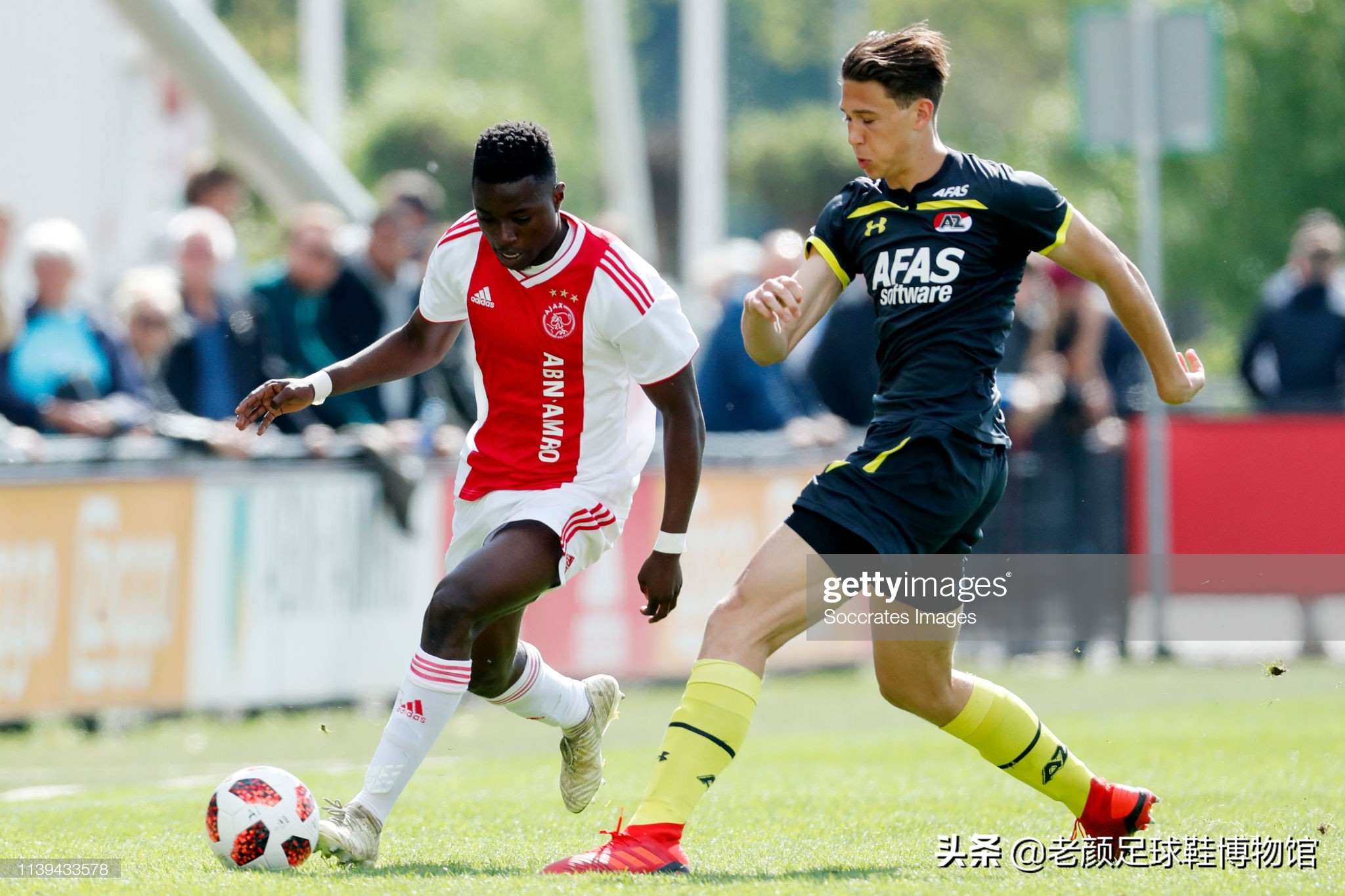 最“作”的米兰巨星，敢把卡佩罗拎起来的荷兰球霸老婆姓克鲁伊夫