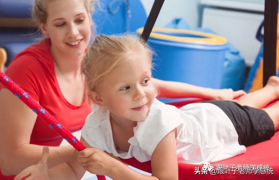 孩子写字左右颠倒是怎么回事,小孩子写字颠倒