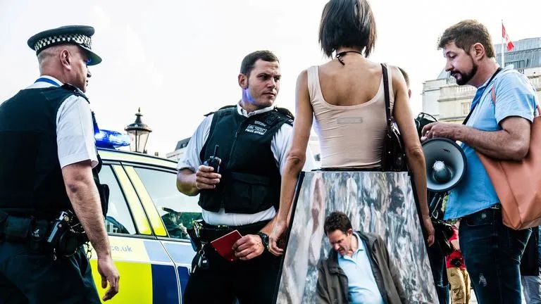 保护女人的合法权益,保护女性的正当权益