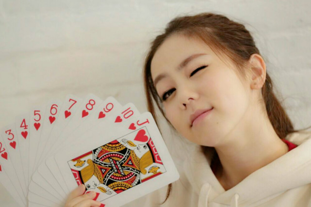 邓紫棋刘宇宁翻唱神级光年之外,外国人听光年之外邓紫棋现场版