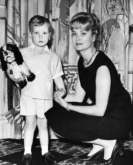 摩纳哥王妃格蕾丝夏琳,摩洛哥王妃格蕾丝凯利美照