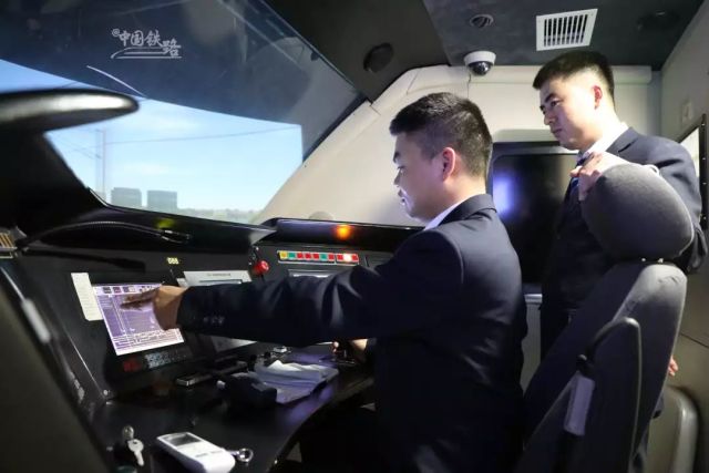 没有车厢的高铁,没车厢可以上高速吗