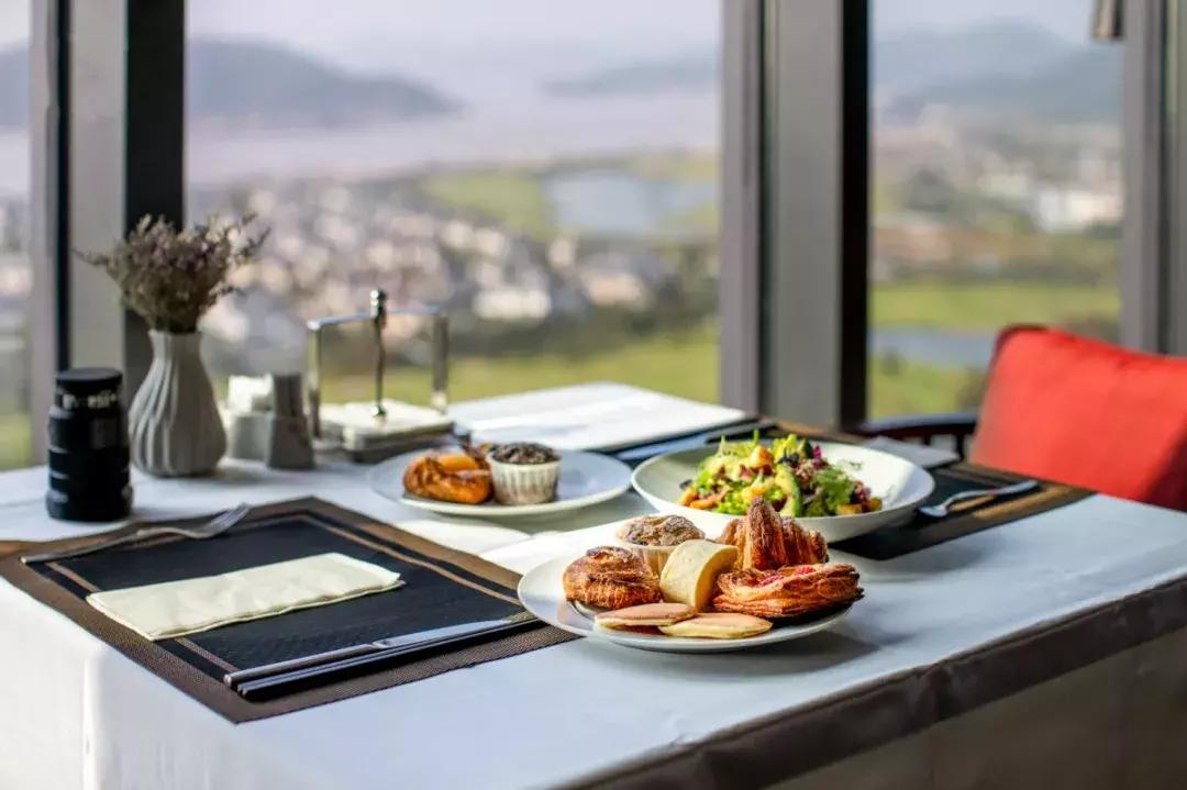 普陀山岛上海景酒店推荐第一名,海天一色面朝大海的度假酒店推荐